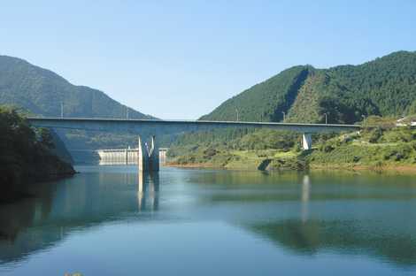 梅田湖の画像