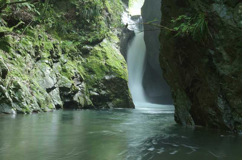 行基の滝の画像