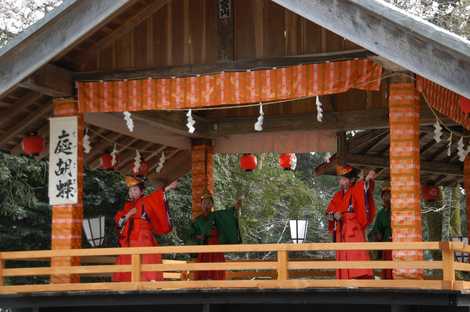 天宮神社十二段舞楽奉納の画像