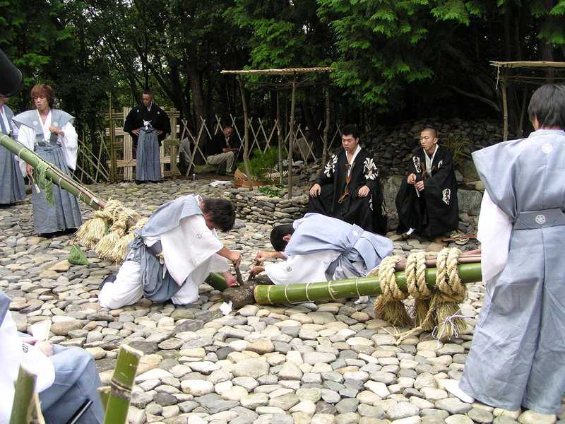 近江中山の芋競べ祭りの画像