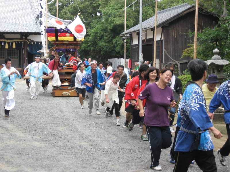 魚島秋祭りの画像