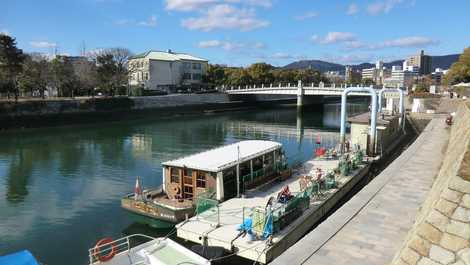 広島河川遊覧船の画像