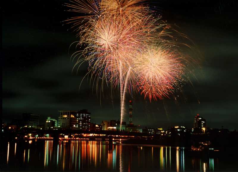 沼津夏まつり狩野川花火大会 沼津 三島 御殿場 の施設情報 ゼンリンいつもnavi