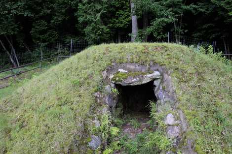 塩野六角古墳公園の画像