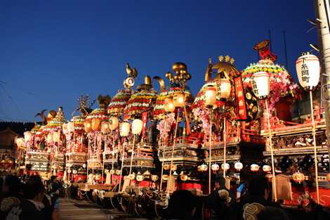 石動曳山祭の画像