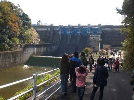 亀山ダムの画像