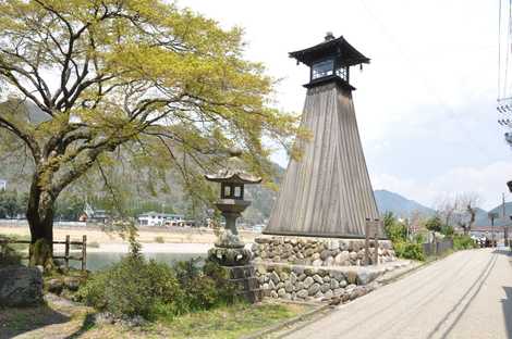 上有知湊（川湊灯台）の画像