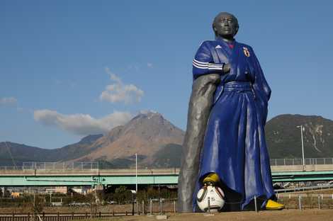 サムライブルー龍馬像（島原復興アリーナ）の画像