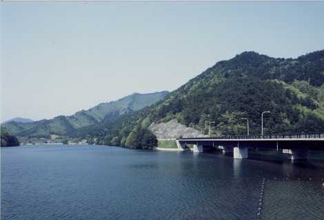 蛭沢湖の画像