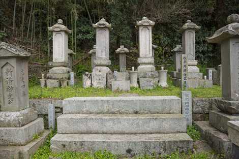 家老・岡田頼母墓の画像