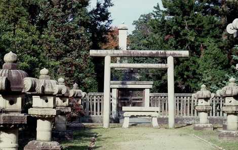 前田利長公墓所の画像